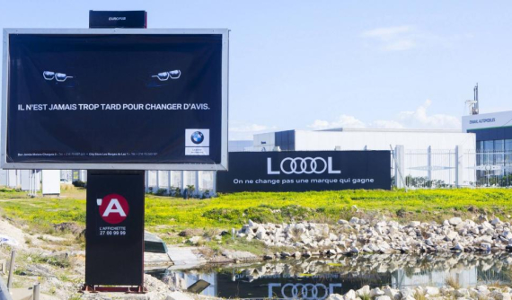 BMW đặt bảng quảng cáo "chơi khăm" Audi nhưng bất thành