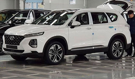 Hyundai Santa Fe 2019 lộ ảnh thực tế, đã có hơn 8.000 khách đặt mua dù chưa ra mắt