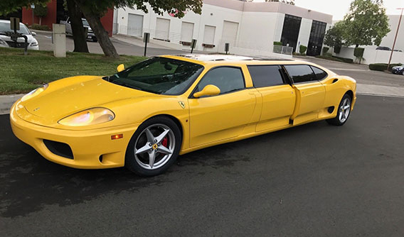Cận cảnh chiếc limousine Ferrari 360 Modena chẳng ai thèm mua