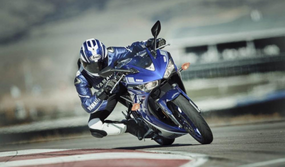 Yamaha R3 2018 trình làng với ABS kênh đôi, lốp Metzeler