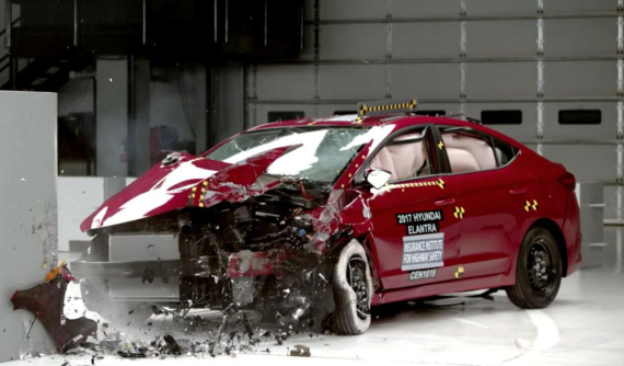 Hyundai Elantra 2018 xuất sắc giành giải thưởng an toàn Top Safety Pick+