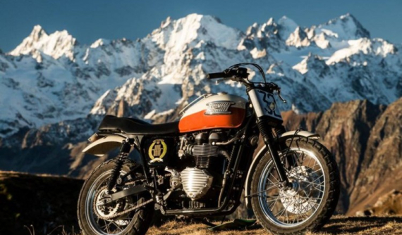 Xe Triumph Bonneville của tài tử Brad Pitt được bán đấu giá