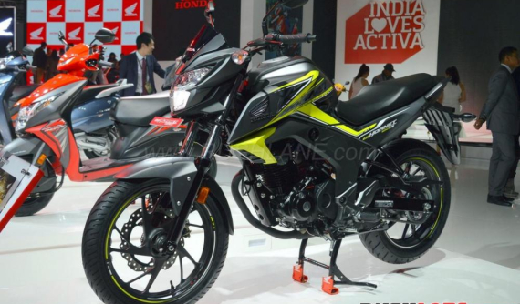 Cận cảnh xe côn tay Honda Hornet 160 ABS 2018