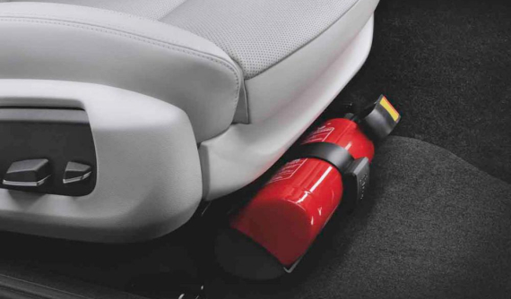Malaysia khuyến cáo trang bị bình cứu hỏa mini trên ô tô