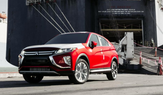 Lô xe Mitsubishi Eclipse Cross 2018 đầu tiên vượt biển đến Mỹ