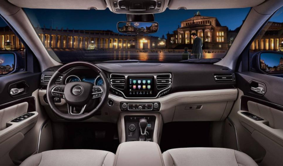 SUV 7 chỗ Jeep Grand Commander 2018 lần đầu lộ nội thất