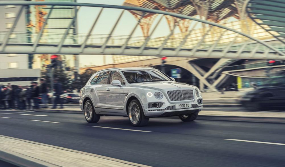 SUV siêu sang Bentley Bentayga Hybrid chính thức được vén màn