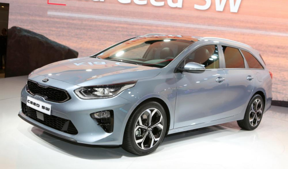 Kia Cee'd Sportwagon 2019 vừa ra mắt có thiết kế đèn hậu giống BMW