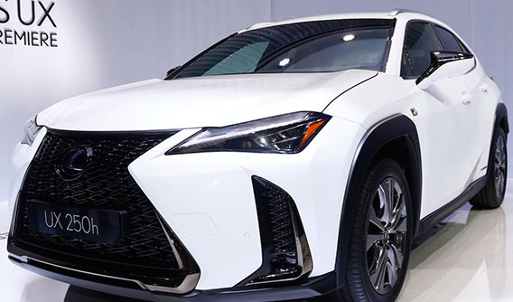Đánh giá nhanh UX 2019 - crossover hạng sang mới nhất và nhỏ nhất của Lexus
