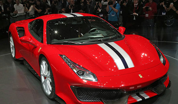 Chiêm ngưỡng vẻ đẹp ngoài đời thực của siêu xe Ferrari 488 Pista