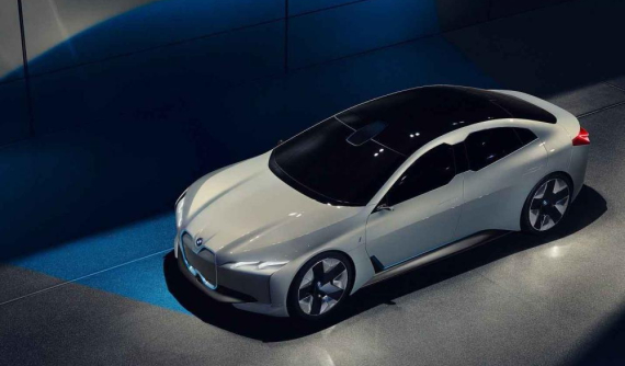 BMW i4 được "bật đèn xanh", đe dọa Tesla Model S