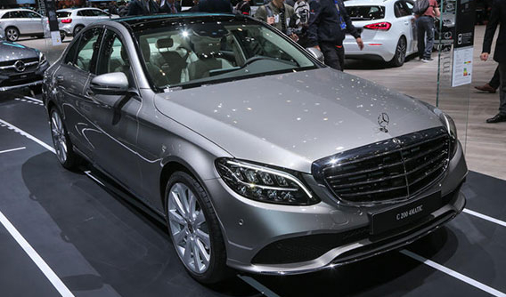 Đánh giá nhanh Mercedes-Benz C-Class 2019 - xe sang cỡ nhỏ mang công nghệ của S-Class