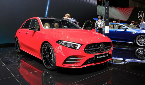 Mercedes-Benz A-Class 2019 được báo giá, cao hơn BMW 1-Series