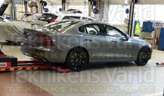 Volvo S60 thế hệ mới lộ diện hoàn toàn