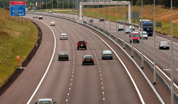 10 lỗi thường gặp khi lái xe trên cao tốc