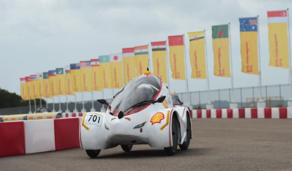 Xe điện của sinh viên Việt Nam vô địch giải đua xe tiết kiệm nhiên liệu tại Singapore