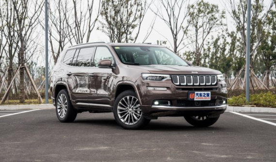 Jeep Grand Commander lộ diện "bằng xương, bằng thịt", sẵn sàng đối đầu Toyota Highlander