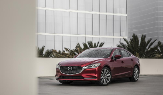 Sedan cỡ trung Mazda6 2018 có giá khởi điểm từ 21.950 USD