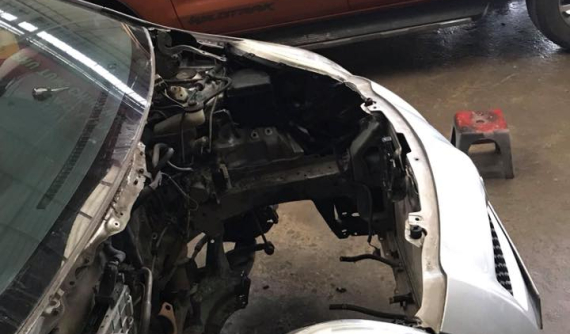 Toyota Yaris nghi là do nữ dùng bị hỏng động cơ vì không thay dầu