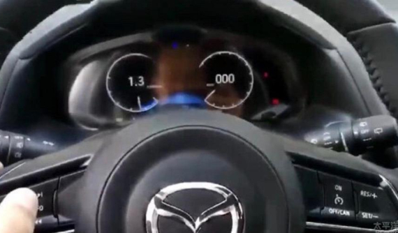 Rò rỉ những hình ảnh đầu tiên của Mazda3 2019