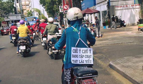 Câu chuyện hài hước về nữ ninja và những tấm biển báo biết nói