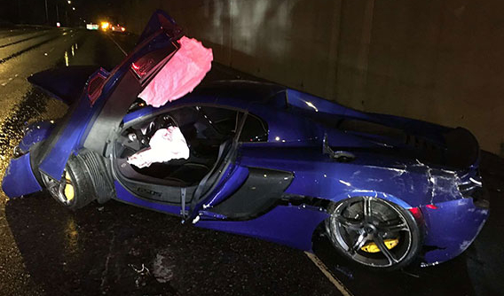 Tài xế gây tai nạn khi lái siêu xe McLaren 650S, đổ lỗi cho lốp mùa hè