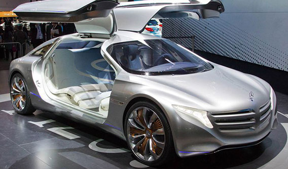 Top 5 tính năng công nghệ cao có mặt ở xe Mercedes-Benz thương mại