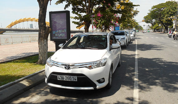 Đà Nẵng: Mở rộng diện tích đỗ xe ô tô trên đường?