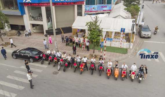 Lễ rước dâu với dàn xe hoành tráng của "cựu" stunter Hà Thành