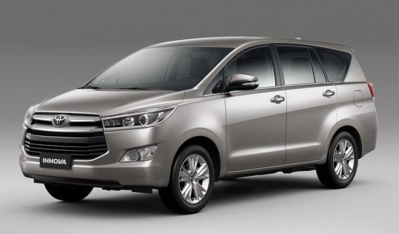 Giá xe Toyota Innova 2018 tháng 4/2018: Tặng gói bảo hiểm thân vỏ