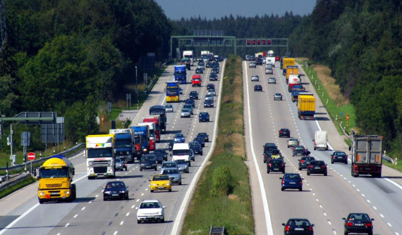 Xe hơi không bị thu phí trên cao tốc liên bang của Đức