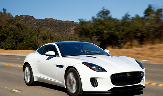 Jaguar F-Type 2019 trình làng với giá khởi điểm 61.745 USD
