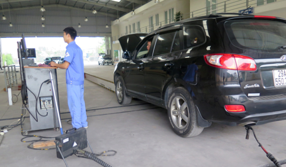 Từ chối đăng kiểm vì bản sao giấy đăng ký xe không có chứng thực