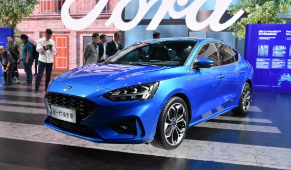 Ford Focus Sedan ST-Line 2019 vừa ra mắt có gì "hot"?