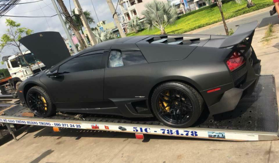 Siêu xe Lamborghini Murcielago SV độc nhất Việt Nam bất ngờ được cho đi đăng kiểm