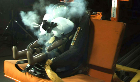 Ghế AxissFix Air tạo nên sự an toàn cho trẻ em khi ngồi trên ô tô