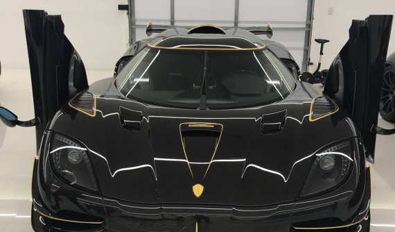 Manny Khoshbin nhận bàn giao chiếc Koenigsegg Agera RS độc nhất vô nhị thế giới