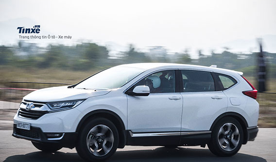 Tháng 4/2018: Honda CR-V "bán chạy như tôm tươi" tại Việt Nam, gấp đôi Mazda CX-5
