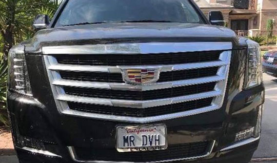 Đàm Vĩnh Hưng khoe SUV hạng sang Cadillac Escalade mới tậu với biển số đặc biệt