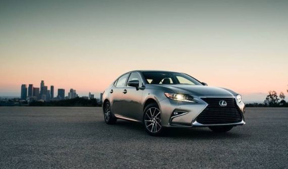 Giá xe Lexus ES 2018 mới nhất tháng 5/2018