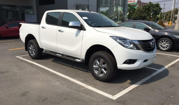 Giá xe Mazda BT-50 2018 mới nhất tháng 5/2018