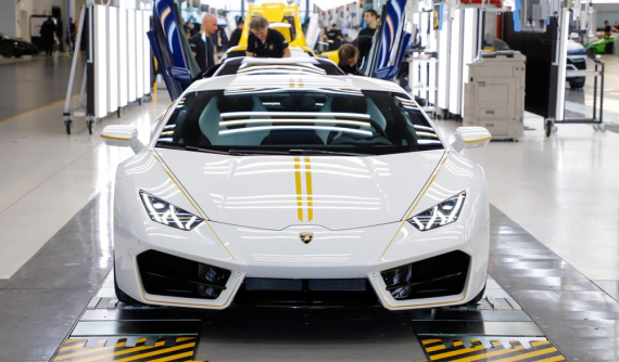 Lamborghini Huracan của Đức Giáo hoàng Francis được bán với giá 19,6 tỷ Đồng