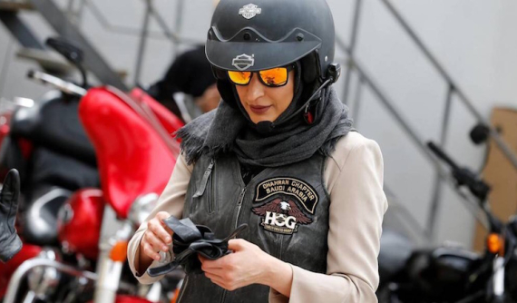 Lệnh cấm phụ nữ điều khiển xe mô tô, ô tô tại Ả-Rập được dỡ bỏ