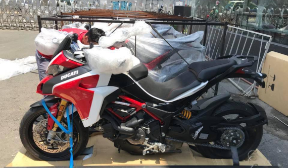 Cận cảnh Ducati Multistrada 1260 Pikes Peak 2018 đầu tiên tại Việt Nam