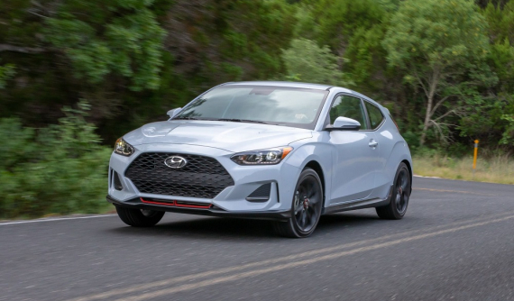 Hyundai Veloster 2019: Kiểu dáng trẻ trung, giá hợp túi tiền
