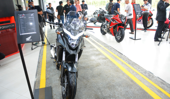 Đánh giá nhanh mô tô "phượt" Honda CB500X có giá 180 triệu Đồng tại Việt Nam