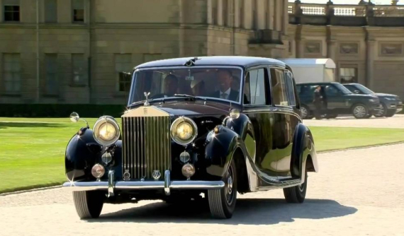 Dàn xe ấn tượng tại lễ cưới Hoàng tử Harry