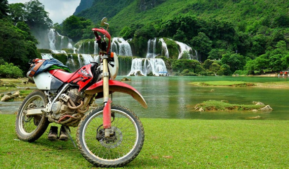 Nhân viên văn phòng Anh bỏ việc sang Việt Nam làm hướng dẫn viên du lịch