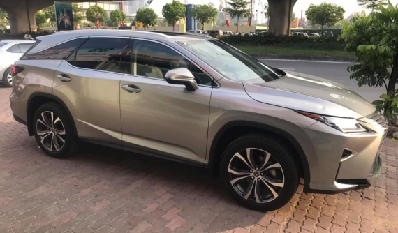 Cận cảnh Lexus RX350L 7 chỗ đầu tiên về Việt Nam Nam được chào bán khoảng 5 tỷ Đồng