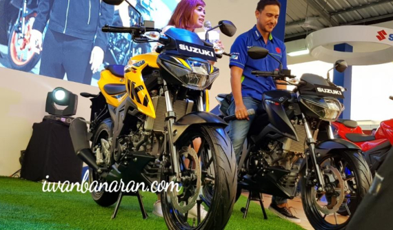 Suzuki GSX-S150 2018 trang bị khoá thông minh chính thức ra mắt